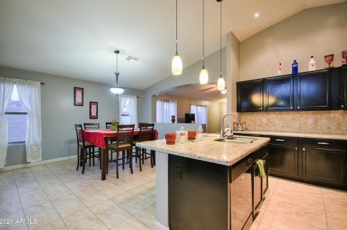 2251 63 Dr, Phoenix AZ 85033-1630 exterior