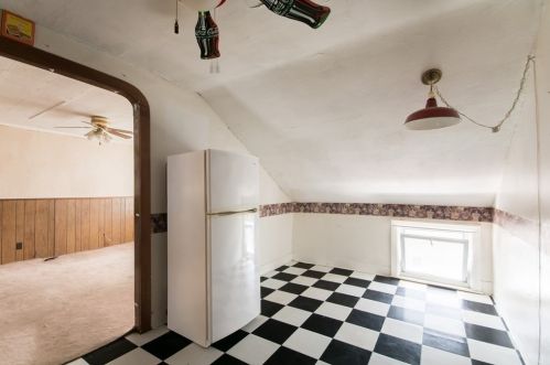 109 Diman St, Fall River MA 02721-1027 exterior