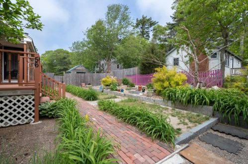 56 Cypress St, Plymouth, MA 02360-5629