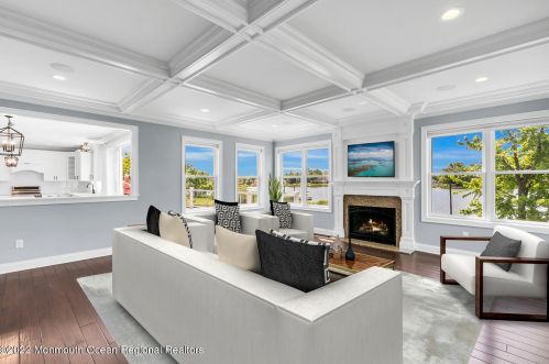 56 Rivers Edge Dr, Little Silver NJ 07739-1706 exterior