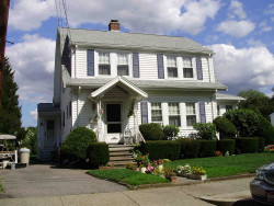 10 Fernwood Rd, Newton, MA 02465-1808