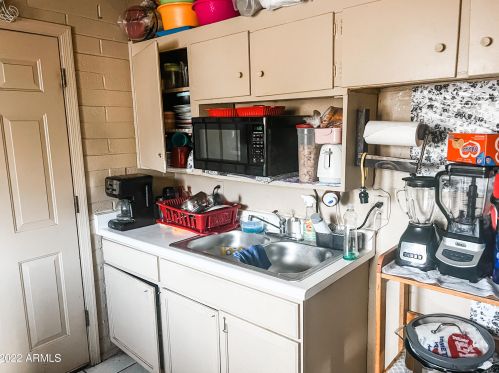 11232 18 Dr, Phoenix AZ 85007-2431 exterior