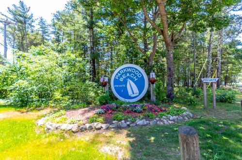 17 Ivy St, Wareham, MA 02571-2802