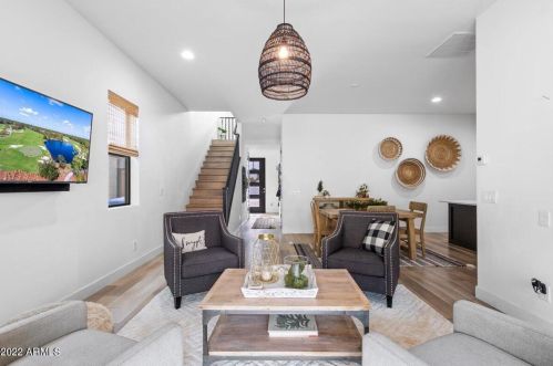 3130 Beryl Ave, Phoenix AZ  85028-3806 exterior