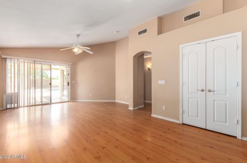 8227 Apache St, Phoenix AZ 85003-2726 exterior