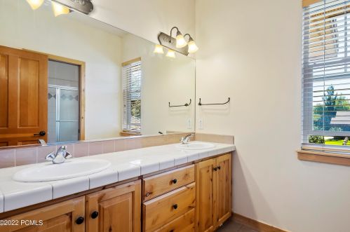 4923 Charlais Ln, Park City UT 84098-7552 exterior