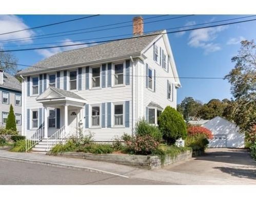 14 Summer St, Ipswich, MA 01938-2208