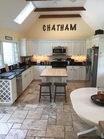 204 Old Comers Rd, Chatham, MA 02633-1313