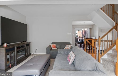 66 Coachlight Dr, Erial NJ 08081-5606 exterior