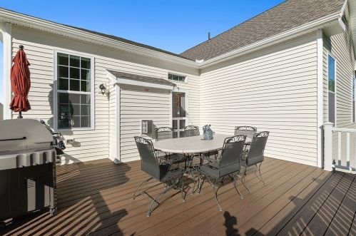 71 Pinetree Dr, Methuen MA 01844-1268 exterior