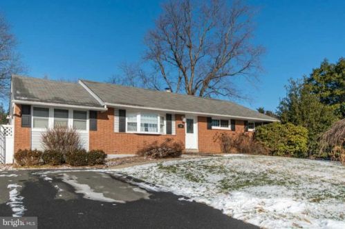 116 Holly Dr, Hatboro, PA 19040-1517