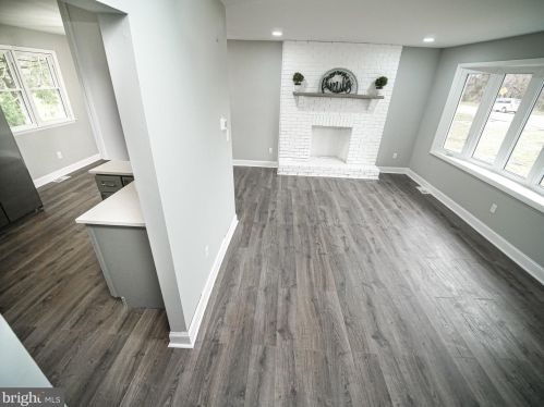 145 Crown Point Rd, West Deptford NJ  08093-1131 exterior