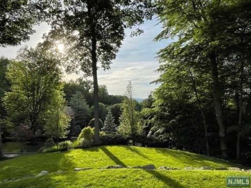 44 Coventry Way, Skyline Lakes, NJ 07456-2748