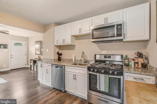 703 Washington Ave, West Deptford NJ 08096-1035 exterior