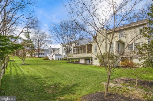 8556 Window Latch Way, Columbia MD 21045-5637 exterior