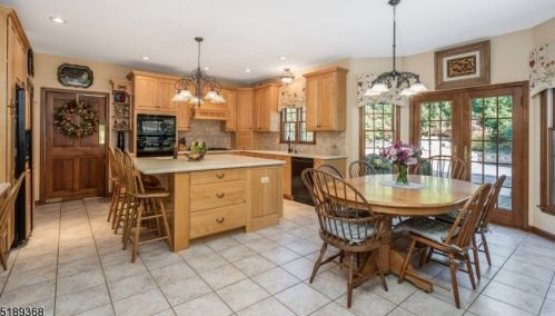 1 Kelsey Farm Rd, Milford, NJ 08848-2126