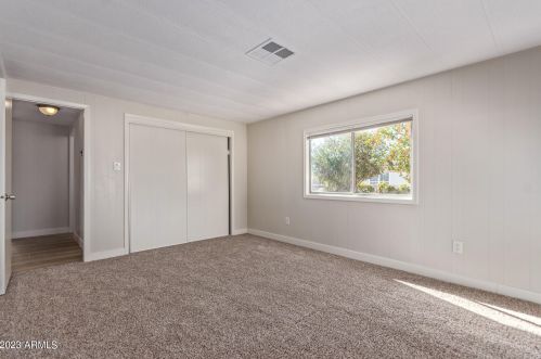 424 Charleston Ave, Phoenix AZ  85022-1529 exterior