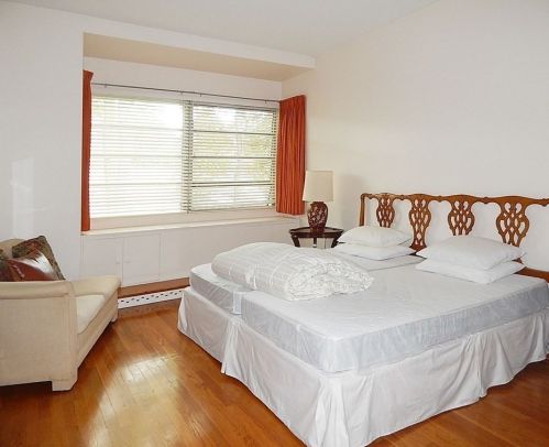 1551 Commonwealth Ave, Newton MA 02465-2800 exterior