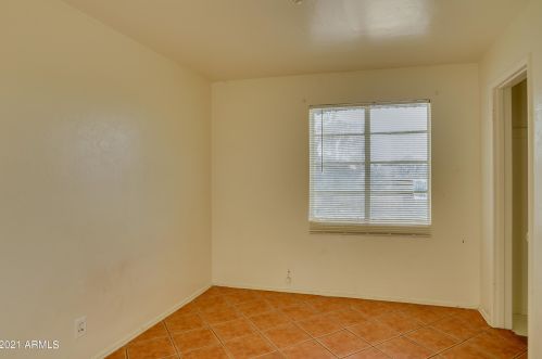 2031 37 Dr, Phoenix AZ 85053-2807 exterior