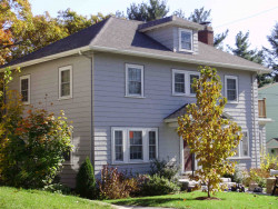 69 Dickerman Rd, Newton, MA 02461-1321