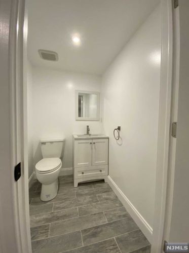 73 Merritt Ave, Cresskill NJ  07626-2419 exterior