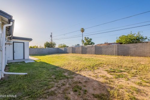 3320 Claire Dr, Phoenix AZ 85032-4933 exterior