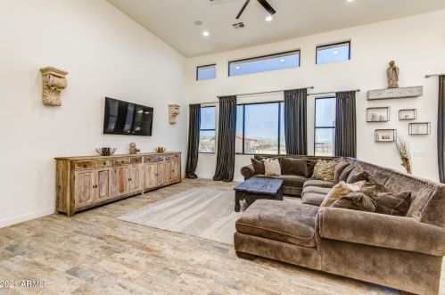 35205 3rd Ave, Phoenix AZ 85027-5908 exterior