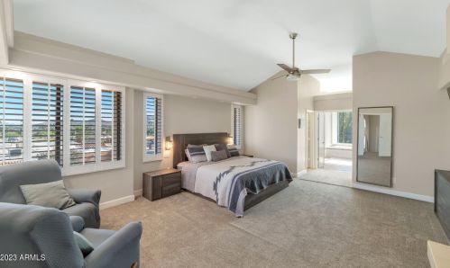 2347 Cinnabar Ave, Phoenix AZ  85028-3633 exterior