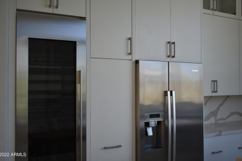 1825 Cinnabar Ave, Phoenix AZ  85020-1916 exterior