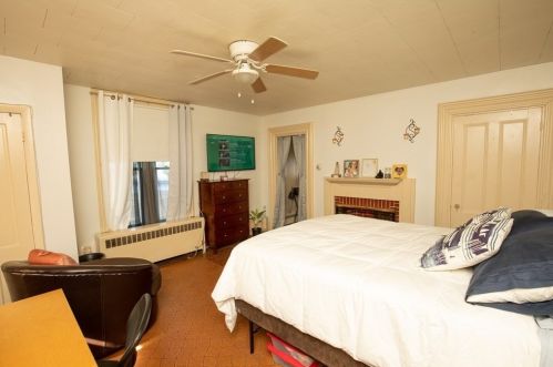 56 Foster St, New Bedford MA 02740-6677 exterior