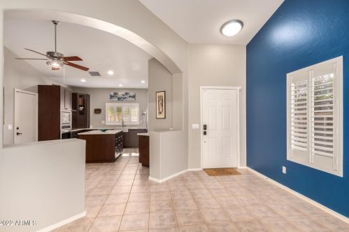 2712 Beautiful Ln, Phoenix AZ 85042-7073 exterior