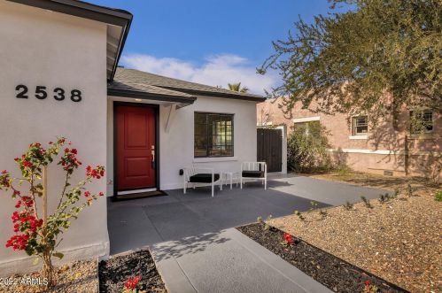 2538 9th St, Phoenix AZ  85006-1070 exterior