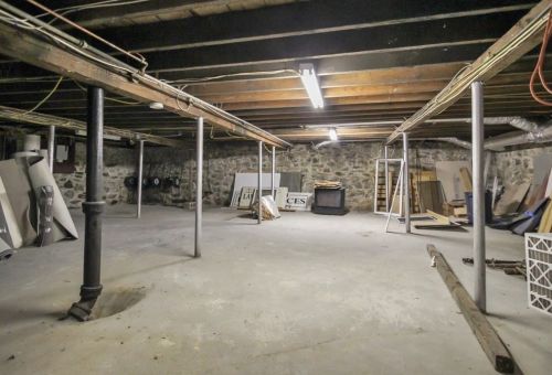 17 Pelham St, Methuen MA 01844-2017 exterior