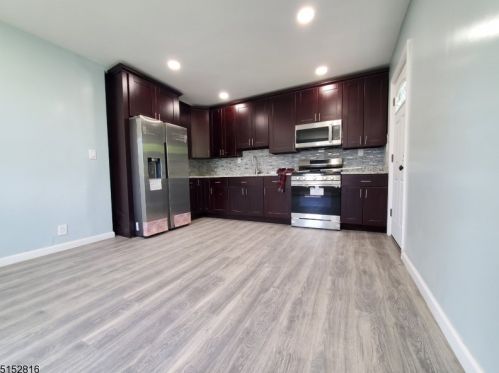 18 Clinton St, Belleville NJ  07109-2414 exterior