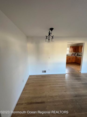 32 Lake Ave, Tinton Falls NJ  07724-1608 exterior