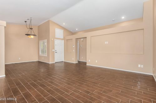 16637 29 St, Phoenix AZ 85032-3726 exterior