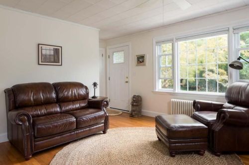 28 Hall St, Plymouth MA 02360-4122 exterior