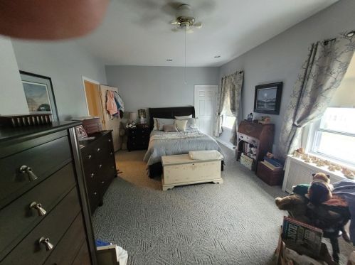 580 Weetamoe St, Fall River MA 02720-5643 exterior