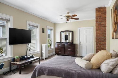 36 Lambert Ave, Chelsea MA 02150-1304 exterior