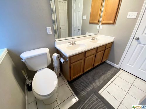 4825 Crestpoint Ln, Garland TX 75043-6514 exterior