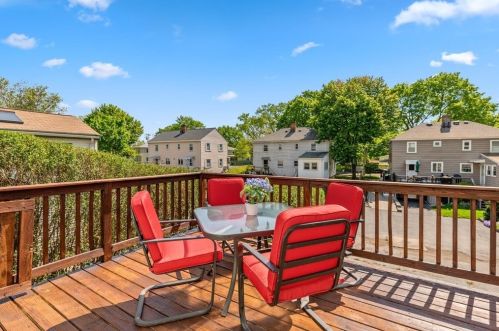 53 Gardner St, Arlington MA 02474-3827 exterior