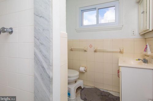 334 15 St, Philadelphia PA 19102-0010 exterior