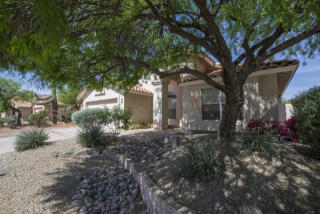 1624 Windsong Dr, Phoenix AZ  85045-1613 exterior