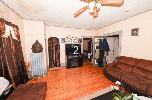 367 Whipple St, Fall River MA 02724-3448 exterior