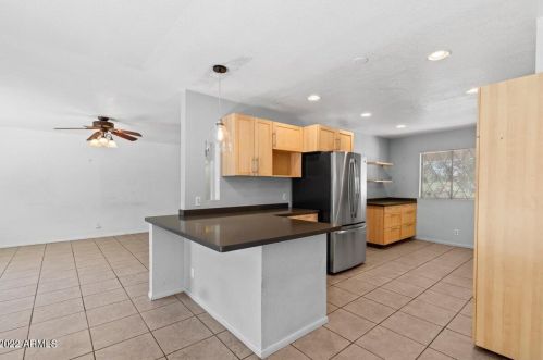 7207 35 Dr, Phoenix AZ 85053-7611 exterior