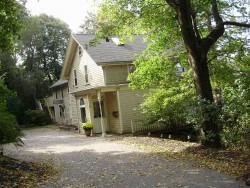 51 Greenwood Ave, Newton, MA 02465-2507
