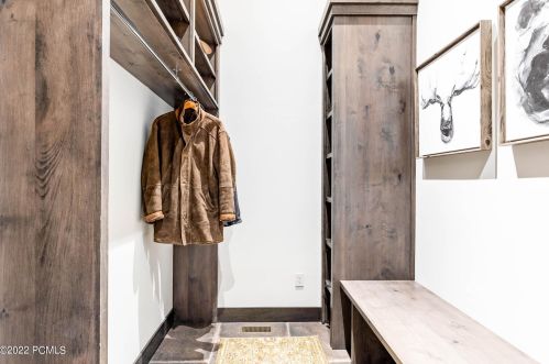 8449 Silver Crk Rd, Park City UT exterior