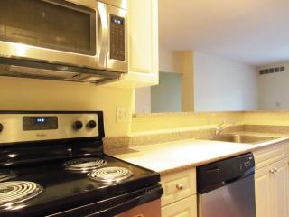 2001 Falls Blvd, Quincy MA  02169-8207 exterior