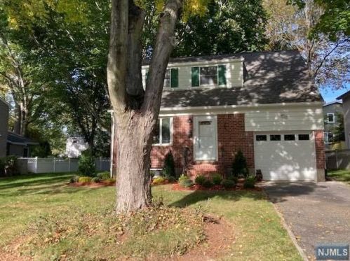 47 Park Ave, Cresskill NJ  07626-1516 exterior