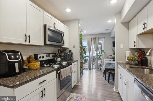 9 Lawrence Ct, Erial NJ  08081-1931 exterior